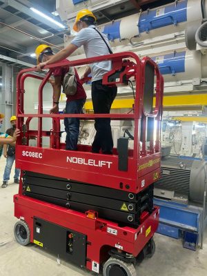 Thang nâng người 6m Noblelift SC08EC 