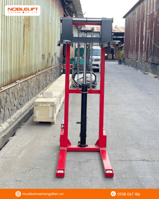Xe nâng tay cao Niuli nâng tải trọng 1 tân scao 1m6