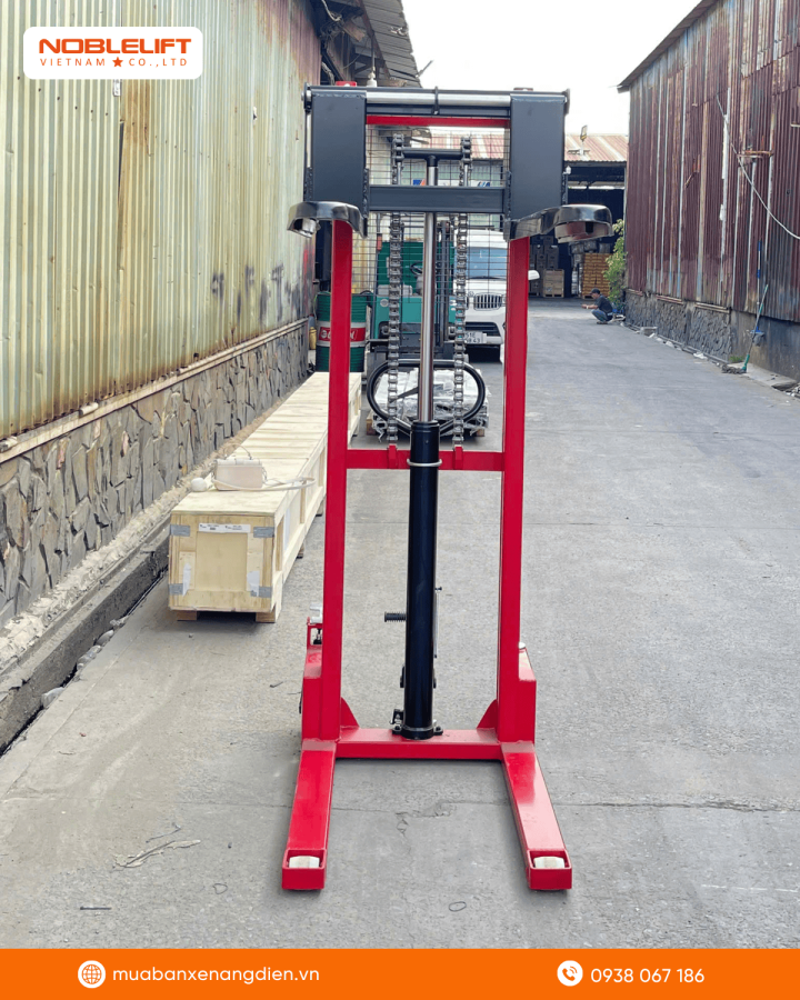 Xe nâng tay cao Niuli nâng tải trọng 1 tân scao 1m6
