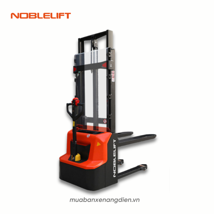Xe nâng điện dắt lái