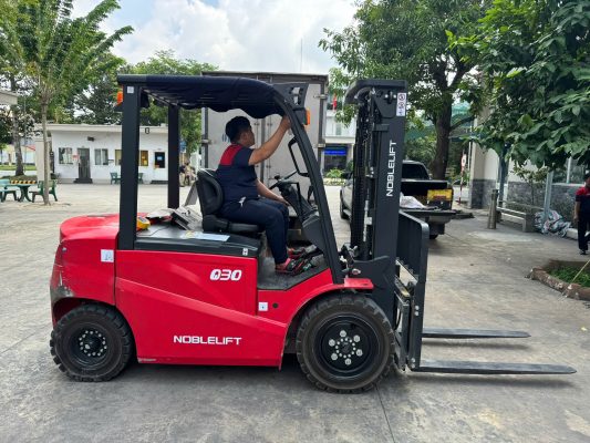 Xe nâng điện ngồi lái 3 tấn FE4P30Q
