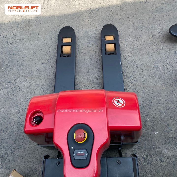 Xe nâng điện thấp EPT15 Noblelift