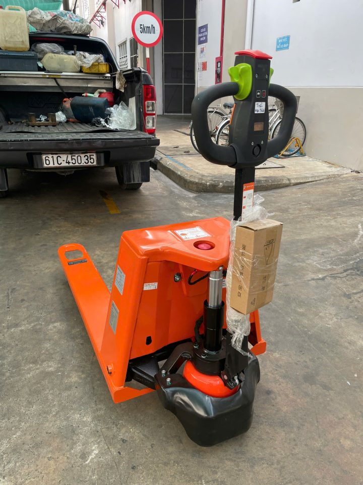 Xe nâng điện thấp PT30 nâng 3 tấn