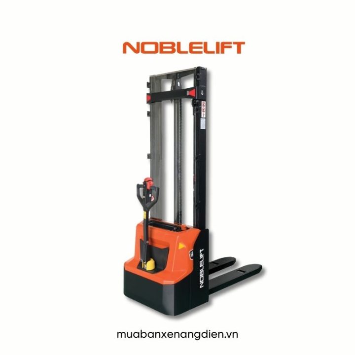 Xe nâng điện dắt lái